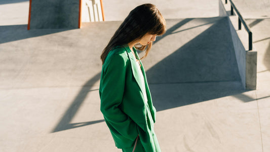 vrouw groen pak